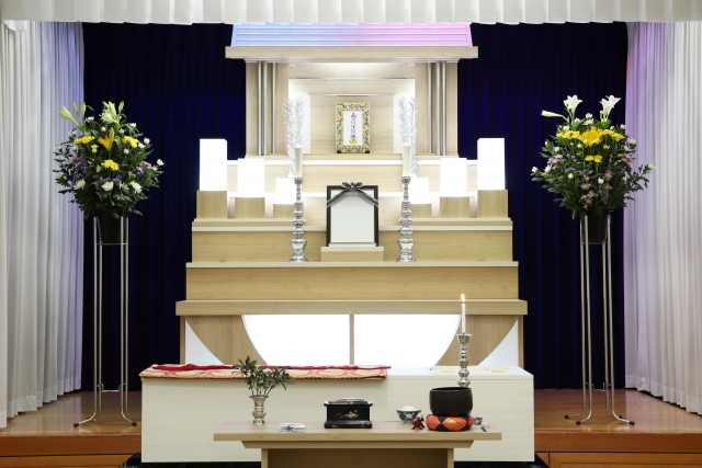 お葬式の祭壇風景